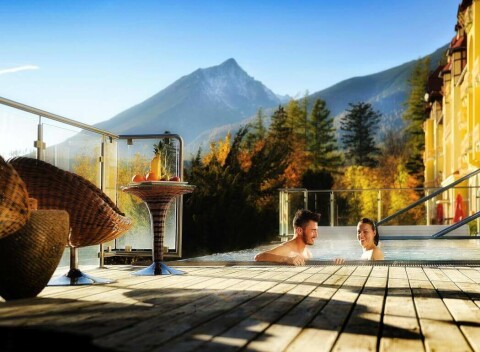 Pobyt pre dve osoby pod Lomnickým štítom v Grandhoteli Praha s raňajkami.