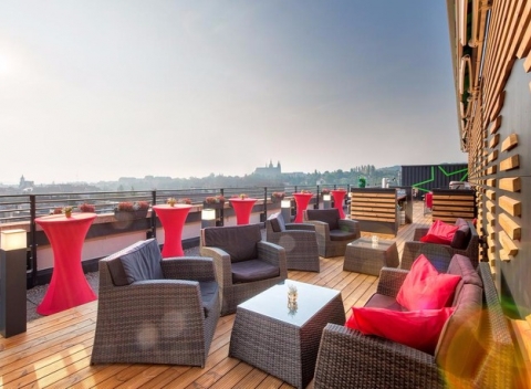 Skvelý relax v dokonalom pohodlí luxusného 4* hotela v pražských Dejvicích.