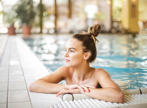 Wellness pobyt s polpenziou a vstupom do vitálneho vodného sveta v kúpeľoch Štós.