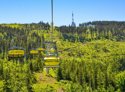 Beskydy pri ski areáloch a turistických cieľoch v Penzióne Buldoček s chutnou polpenziou.