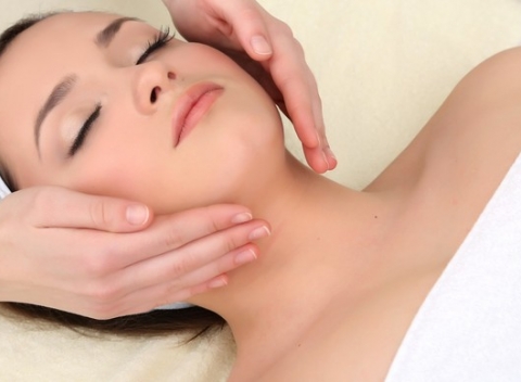 Pleť bez chybičky alebo farbenie mihalníc ideálne na leto v ReaCentre v Košiciach.