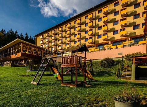 Pravú horskú atmosféru neďaleko od Terchovej vo Vrátnej doline si užijete jedine v hoteli Boboty.