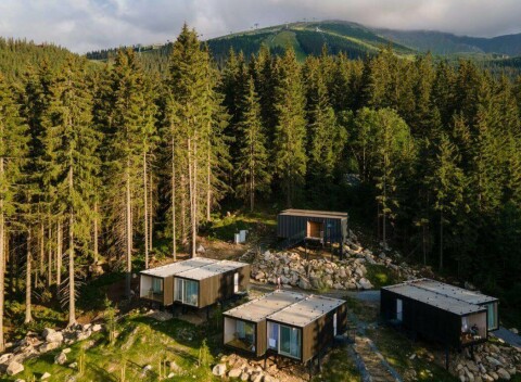 Objavte čaro Škandinávie uprostred slovenských hôr - 3*Björnson Tree Houses s polpenziou.