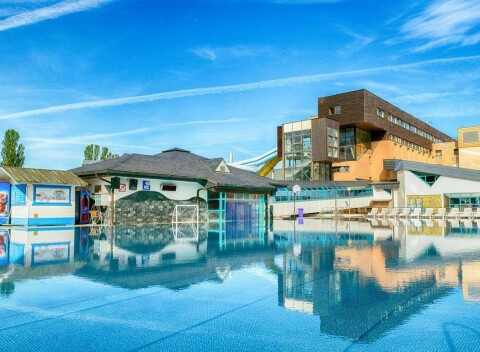 Pobyt vo Wellness a Spa AquaCity Poprad pre milovníkov relaxu s polpenziou.