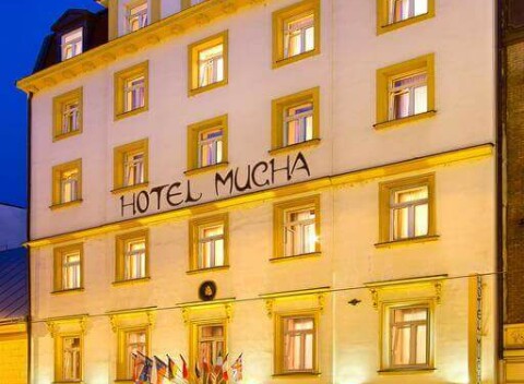 Obľúbený víkend v stovežatej Prahe v 4* hoteli Mucha a raňajky formou bufetových stolov.