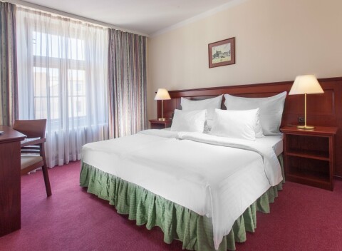 Pobyt priamo v centre Prahy v Hoteli Luník *** s raňajkami a zľavou na parkovanie + dieťa do 5 rokov.