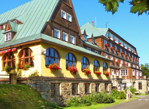 Raj pre turistov v českých Beskydách s ubytovaním v hoteli Tanečnica***, polpenziou a bazénom.