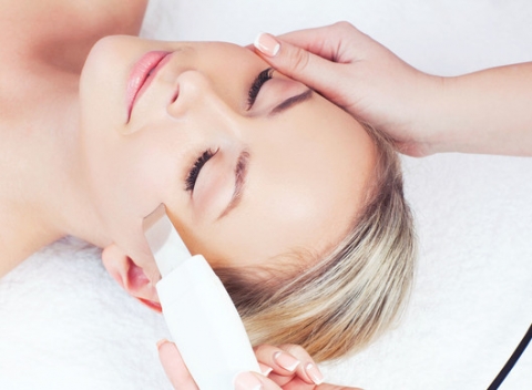 Kozmetické ošetrenia luxusnou prírodnou kozmetikou Charlotte Meentzen.