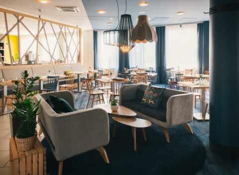 Vyberte sa za krásami Bratislavy a ubytujte sa v hoteli Vienna House Easy s raňajkami v cene.