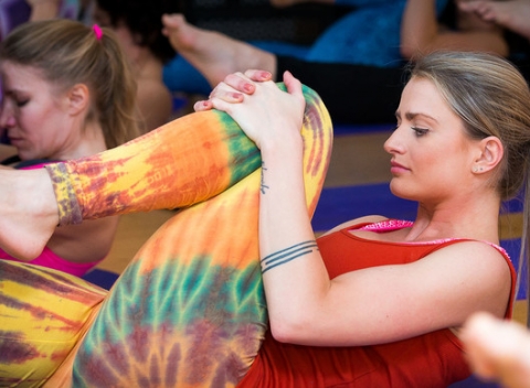 Uvoľnite svoje telo i ducha. Permanentka na 10 vstupov alebo 1 vstup na jogu pre dve osoby.