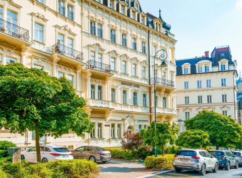 Spa Hotel Anglický Dvůr **** s raňajkami a vstupom do nového wellness (sauny, soľná jaskyňa).
