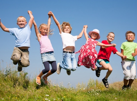 Detský jazykovo-agroturistický tábor na 6 dní s bazénom v srdci prírody, pre deti do 15 rokov.