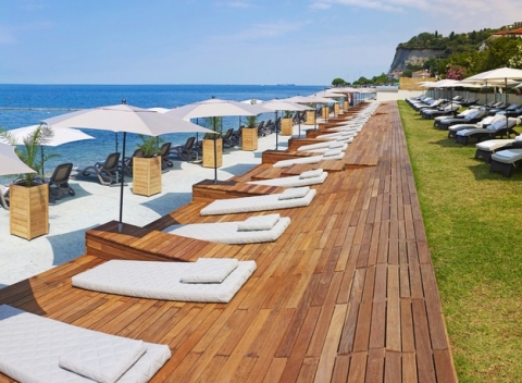 Doprajte si luxusnú dovolenku v 5* grand hoteli na prímorskej promenáde v letovisku Portorož.