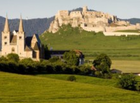 Skvelá dovolenka v penzióne Podzámok pod Spišským hradom s polpenziou a bazénom.