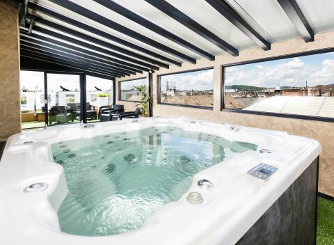Superior izba hotela Bo33**** v centre Budapešti, strešné wellness, raňajky so sektom a dieťa do 12r.