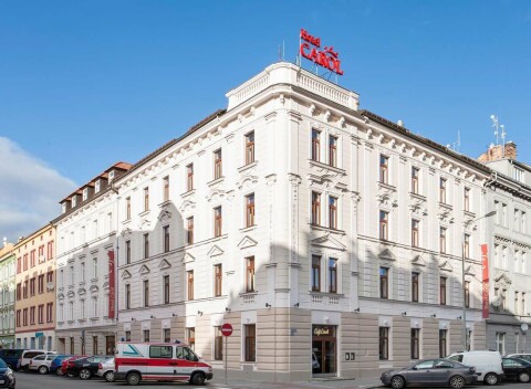 Hotel Carol**** s raňajkami v Prahe, len 200 metrov od O2 arény. Objavujte krásy Prahy!