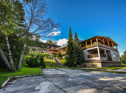 Úžasná dovolenka v chatkách na Muránskej planine s wellness a dieťaťom do 12 rokov v cene.