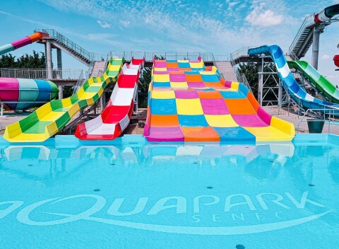 Celodenný vstup do AQUAPARKU Senec pre 1 osobu, deti do 6 rokov majú vstup zdarma.