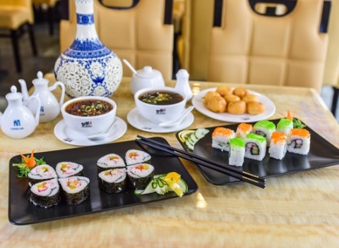 Doprajte si 4x špeciálne ázijské menu pre 2 osoby v Dynasty Asian Restaurant.