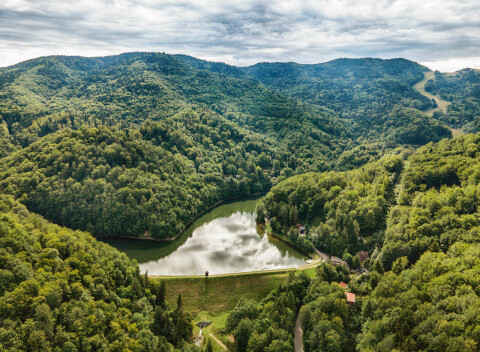 Oddych v lone Štiavnických vrchov vo Vile Park či špecialné víkendové kurzy bežkovania s olympionikom.