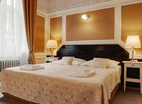 Letné potulky Prahou s ubytovaním v luxusnom Hoteli Praga 1885 vrátane raňajok.