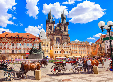 Dovolenka priamo na historickej ulici Prahy pre dvoch s raňajkami v hoteli Adler.