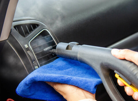 Servis a plnenie klimatizácie, dezinfekcia interiéru vozidla – ozón, ktorý zničí vírusy a baktérie.