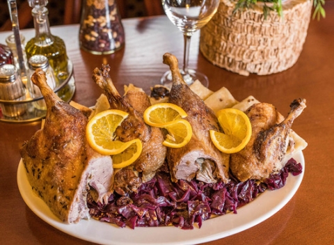 Sezóna kačacích hodov je konečne tu! Na kačacích hodoch pri Michalskej bráne si pochutnáte.