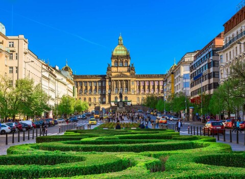 Novozrekonštruovaný hotel St George**** s raňajkami len 5 minút pešo od Václavského námestia.