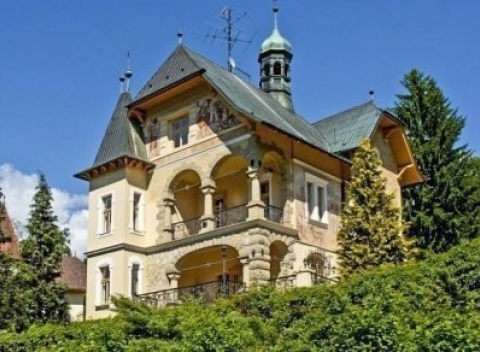 Luhačovice vo Vládnej vile priamo v centre s polpenziou + vstup do aquacentra.