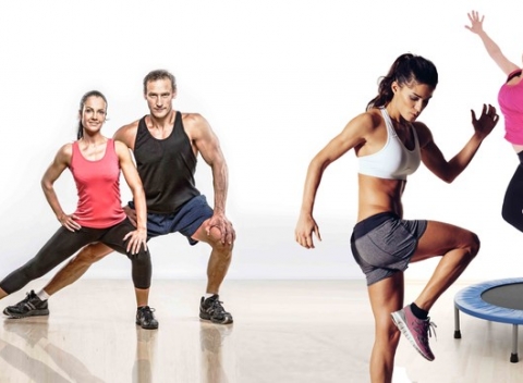 Vypoťte sa na jumpingu, kruhovom tréningu, crossfite alebo joge s profesionálnymi trénermi.