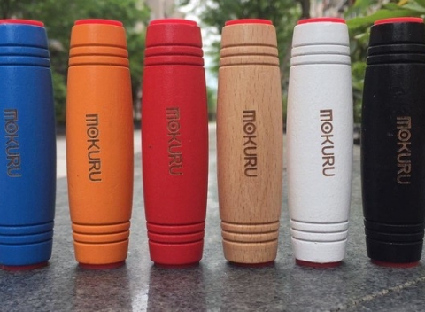 Nový prírodný antistresový hit. S Mokuru predvediete viac trikov než s obľúbeným spinnerom.