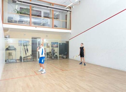 60-minútový vstup na squash pre 2 osoby v Penzióne Larion.