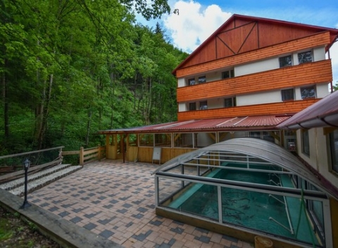 Nekonečný relax v objatí prírody s ubytovaním v penzióne Svätopluk v Korytnici.