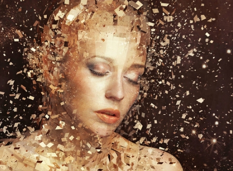 Základné ošetrenie pleti alebo protivráskové ošetrenie pleti 24-karátovým zlatom.