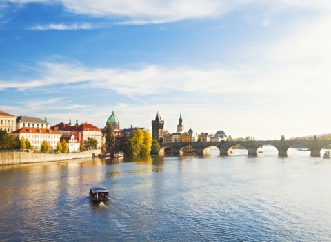 V exkluzívnej štvrti v Prahe, v pokojnej ulici, vás privíta 5* Le Palais Prague Art Hotel.