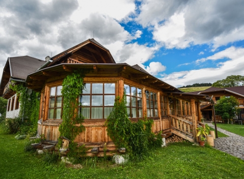 Dovolenka v penzióne Gazdovský dvor v Bešeňovej s neopakovateľnou atmosférou vidieckeho sídla.