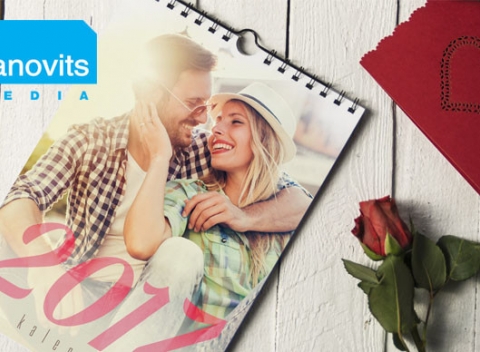 Nástenný fotokalendár s jednoduchou online editáciou fotografií, ktorú zvládne úplne každý.