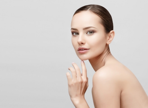 Dokonale hladká pleť vďaka frakčnému laseru. Výsledky už po prvom ošetrení.