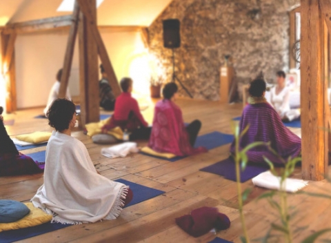 Relaxačné pobytové balíčky s jógou a ajurvédou uprostred prírody v Kolibe u Jogošíka.