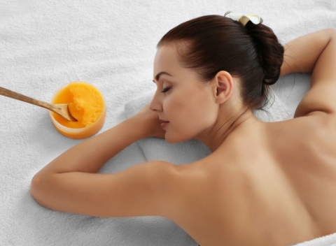 Relaxačná masáž olejmi DoTerra, detoxikačná medová masáž alebo manuálna lymfodrenáž.