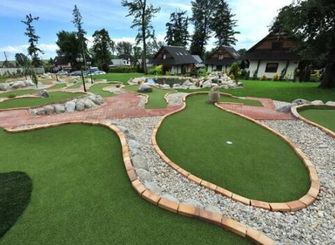 APLEND - Adventure Golf - Neobmedzený vstup na Adventure Golf (18 jamiek).