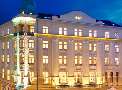 Pobyt v nádhernej budove hotela Theatrino**** v centre Prahy s raňajkami