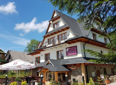 Jeseň v poľských Tatrách s ubytovaním pre dvoch vo Vile Silene so vstupom do termálov Terma Bania.