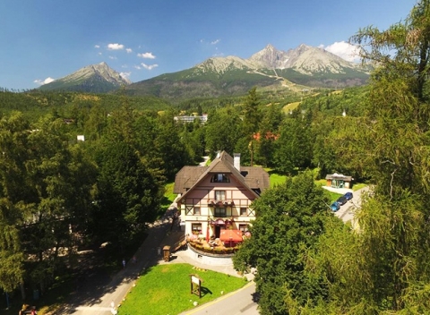 Rodinná dovolenka v Tatrách s komfortným ubytovaním blízko zjazdoviek v penzióne Vila Park.