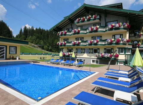 Leto 2023 v Hoteli Unterberghof **** s bazénom, zľavovou kartou a polpenziou + dieťa zadarmo