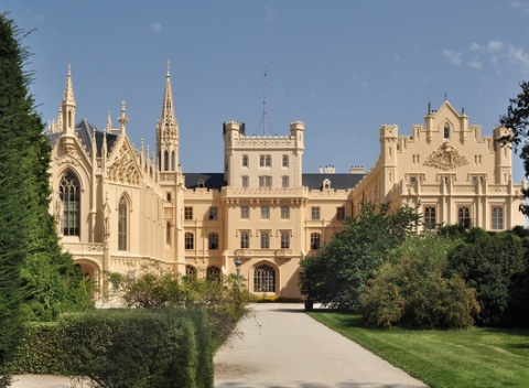 Romantika v rozprávkovej obci Lednice v blízkosti zámockého parku v útulnom penzióne U Bohuša.