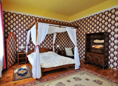 Luxusná dovolenka na zámku neďaleko jazera Hévíz i Balatonu s polpenziou a wellness.