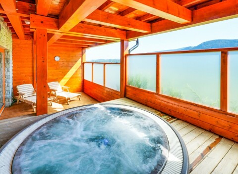 Beskydy luxusne vo všedné dni v Golf & Ski Resorte Ostravice ***** s raňajkami, wellness a olejovou masážou.