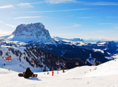 Zimná dovolenka v Dolomitoch v Cortine dAmpezzo. 4* hotel pre dvoch s polpenziou.